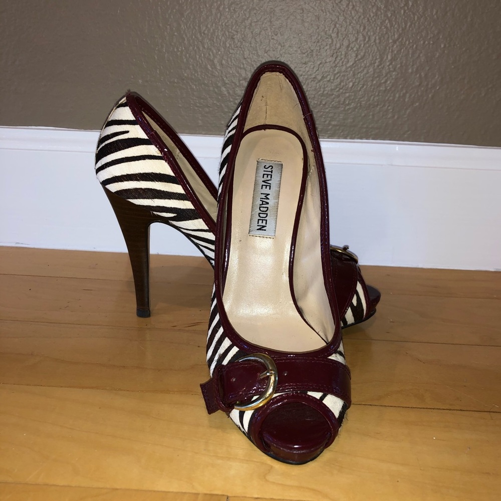 🚨PRICE DROP🚨Sexy Steve Madden heels size 5.5